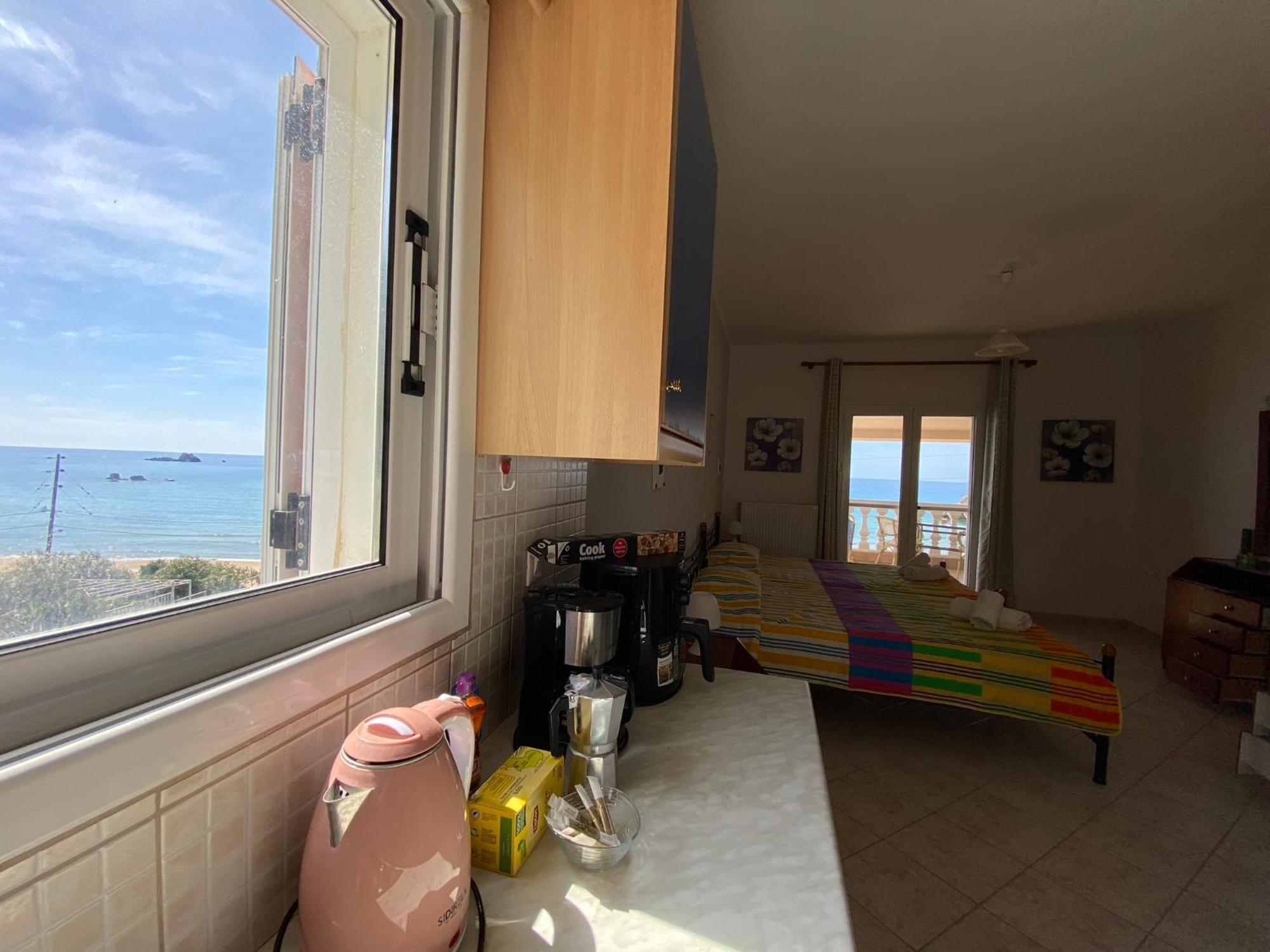 Tolis Aparts Pelekas Bagian luar foto